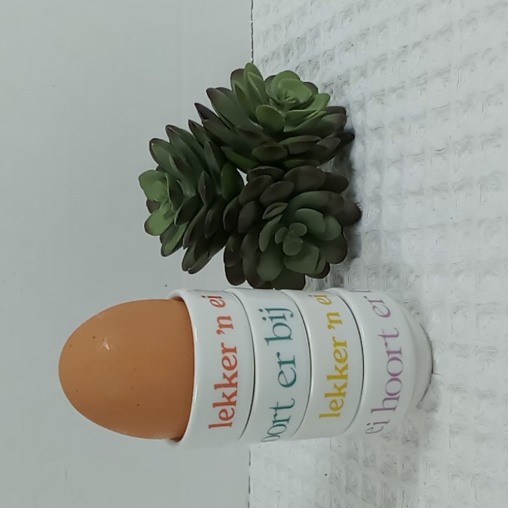 Set Of 4 Unbranded Afrikaan Egg Cups White Ceramic South Africa